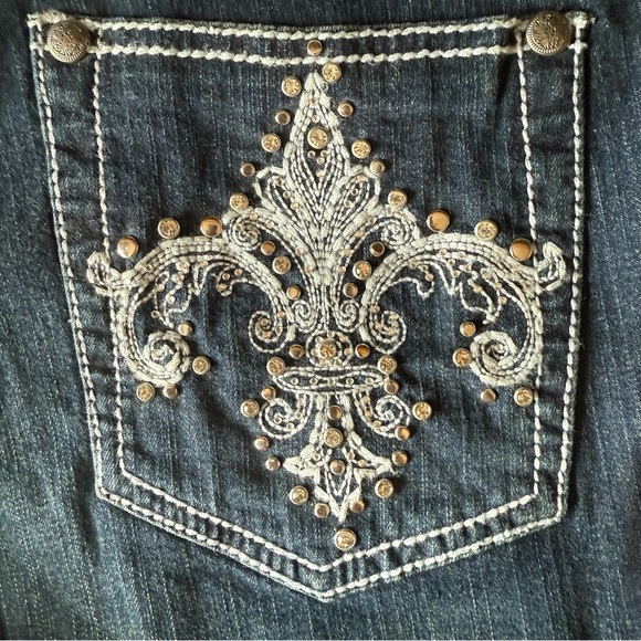 TRU LUXE✨ Women’s Mid-Rise Embellished Capri Jeans 💎🌟👡 Size 8 - Picture 11 of 15